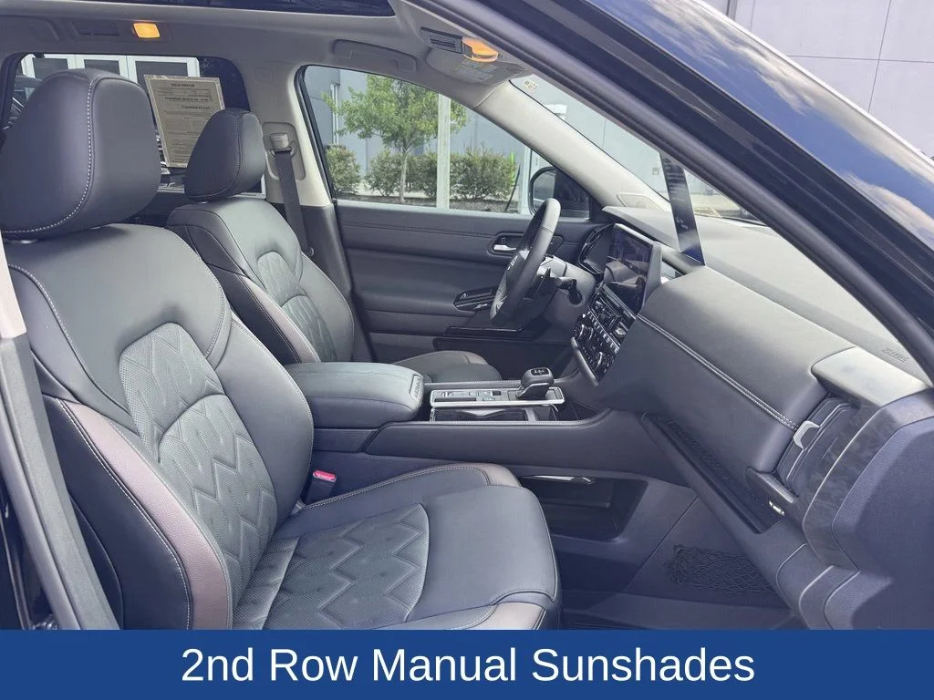 Used 2026 Black Nissan Platinum image 26
