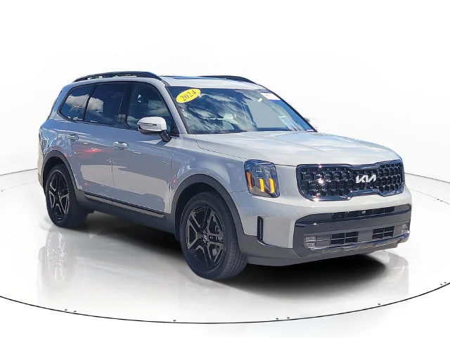 Certified Used 2024 Gray Kia SX-Prestige X-Line image 3