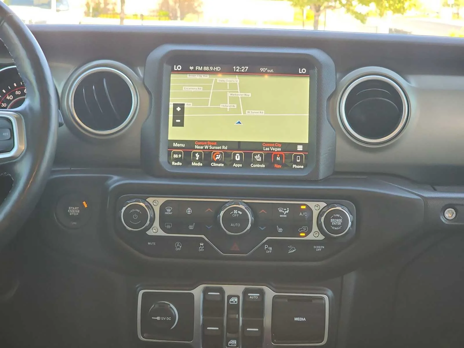 Used 2019 Bright White Clearcoat Jeep Rubicon image 26