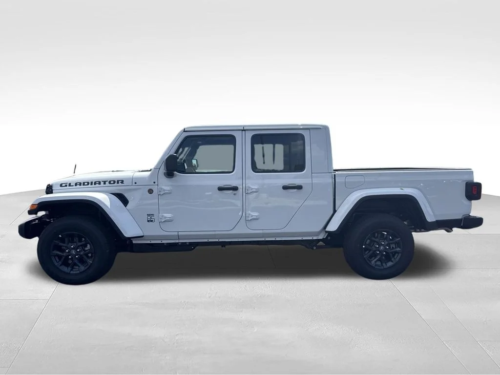 New 2026 Bright White Clear-Coat Exterior Paint Jeep 85th Anniversary Edition image 6