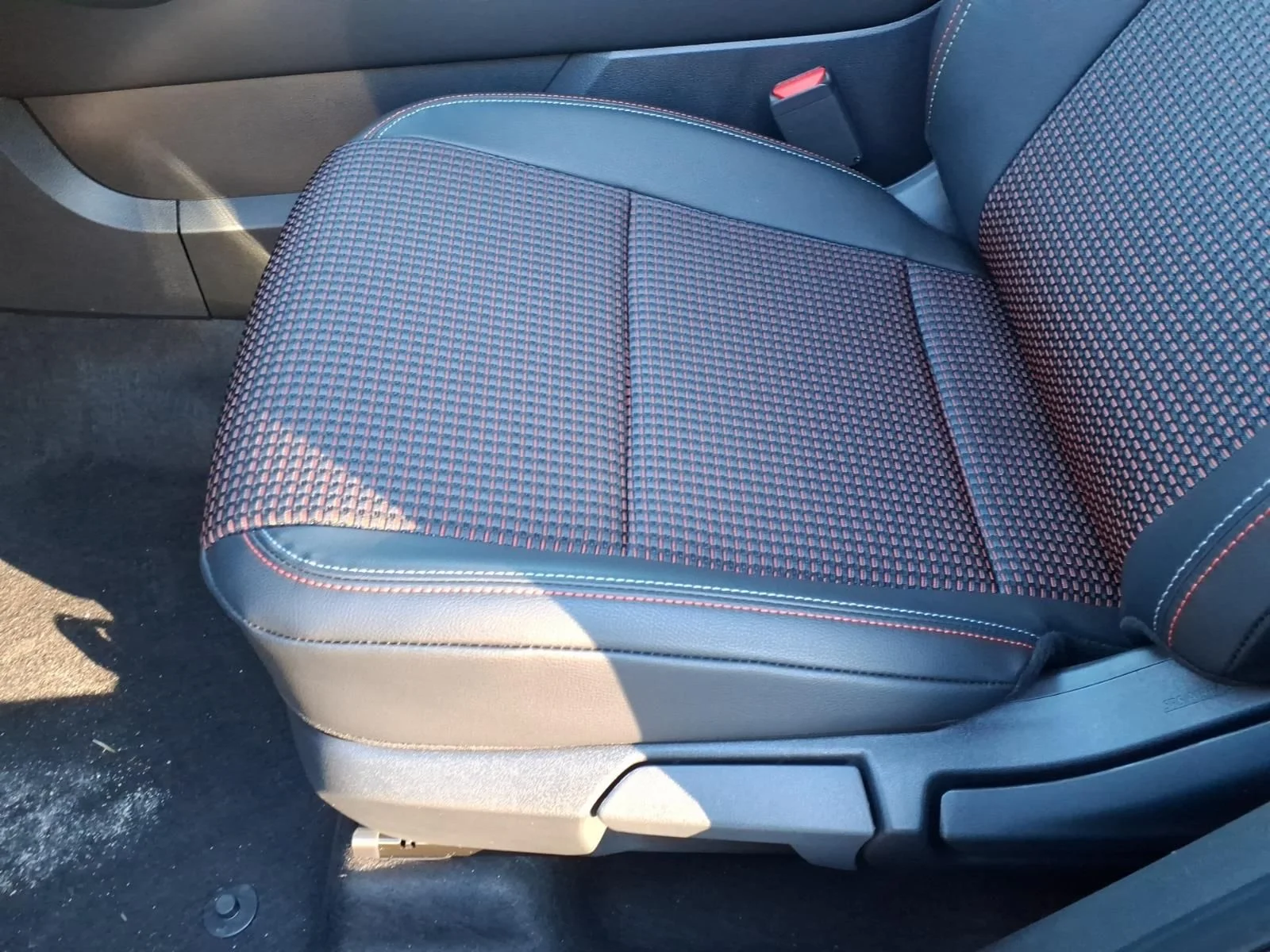 New 2026 Canyon Bronze Metallic Nissan SR image 16