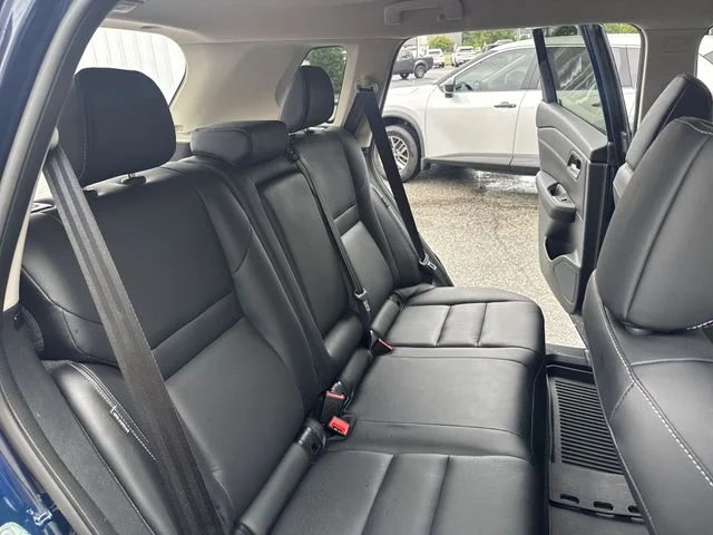 Used 2024 Blue Nissan SL image 11
