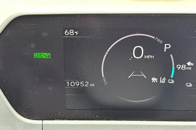 Used 2023 White Subaru Limited image 31