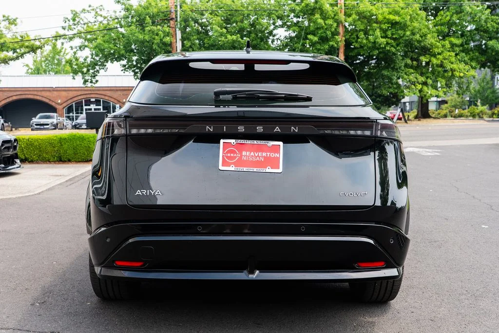 Used 2023 Black Nissan EVOLVE+ image 5