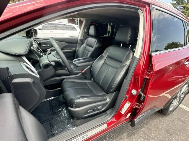 Used 2019 Cayenne Red Pearl Metallic Nissan SL image 22