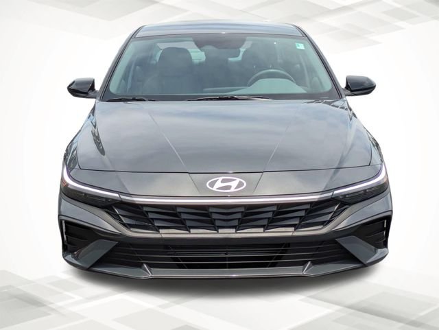 Used 2025 Gray Hyundai SEL Sport image 9