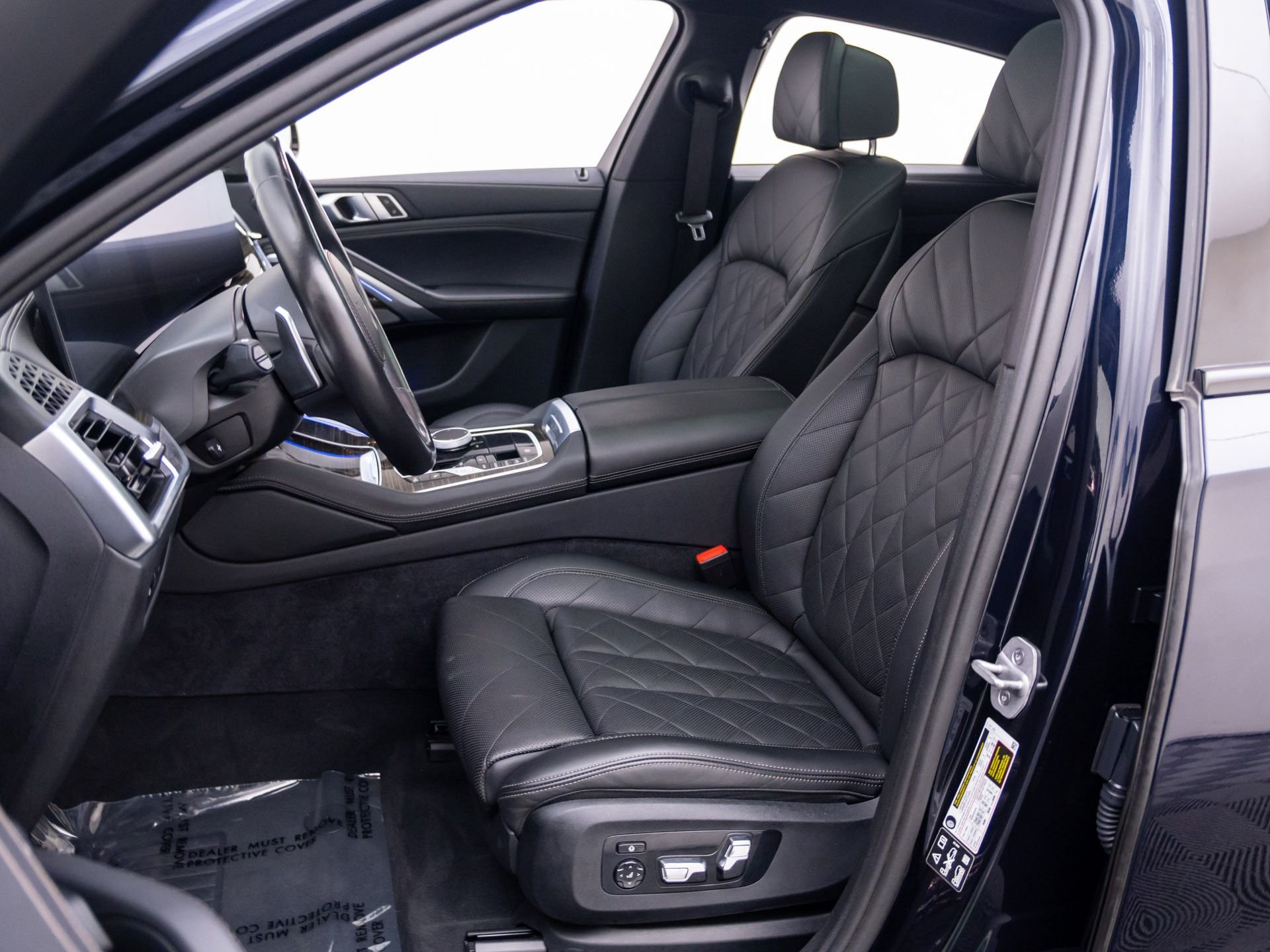 Used 2025 Black BMW xDrive40i image 16