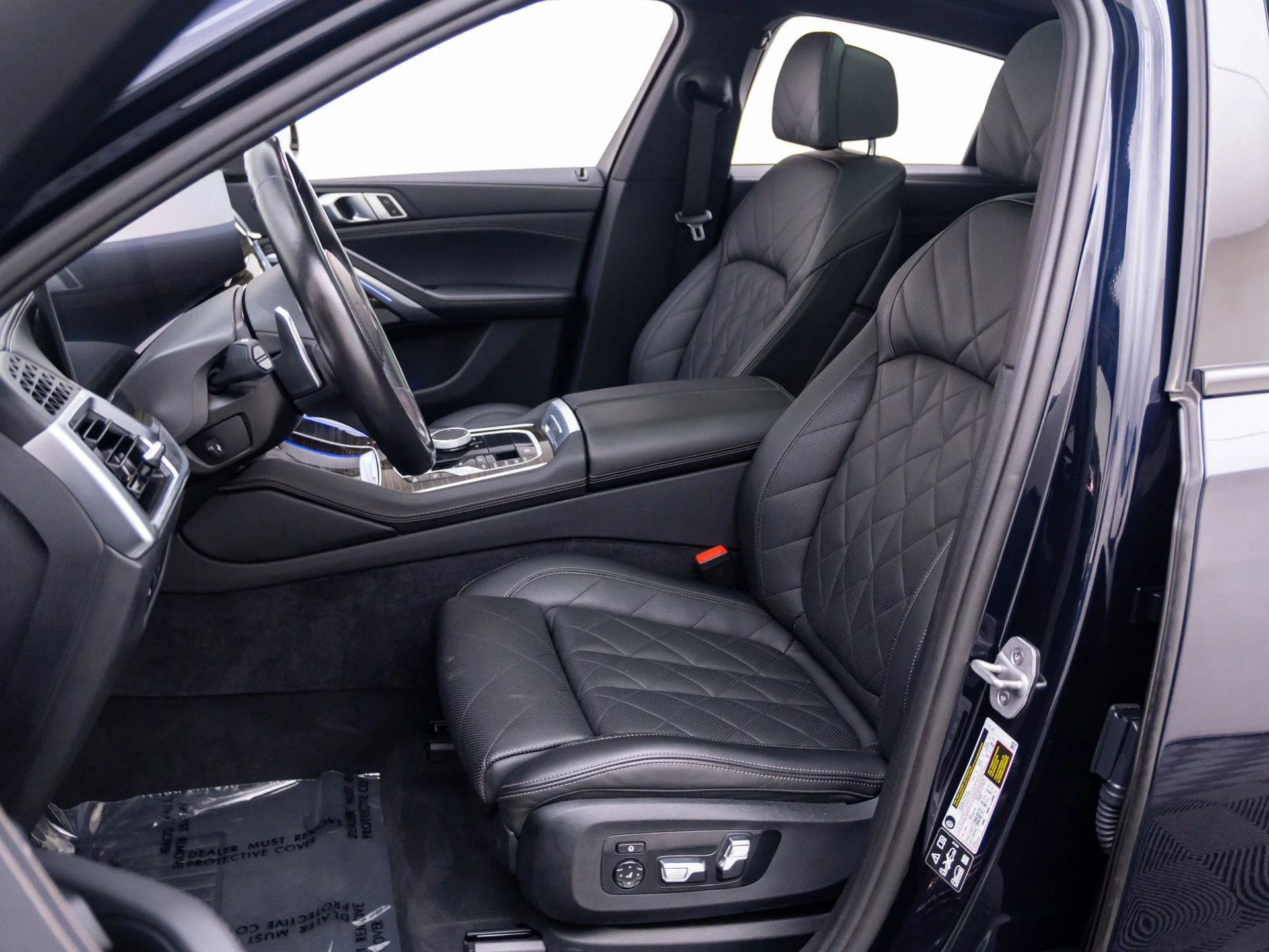 Used 2025 Black BMW xDrive40i image 16