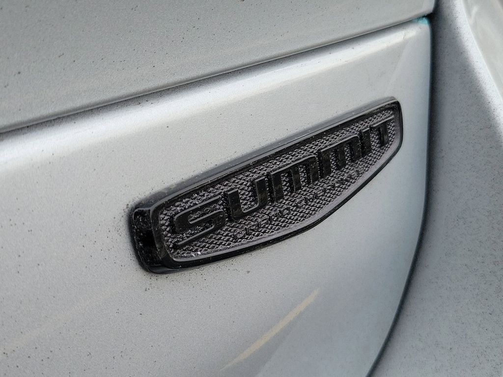 New 2026 Silver Zynith Exterior Paint Jeep Summit image 7