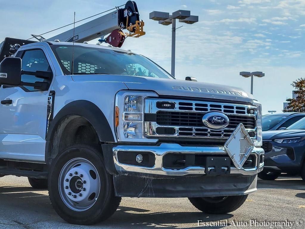 New 2023 White Ford XLT image 2