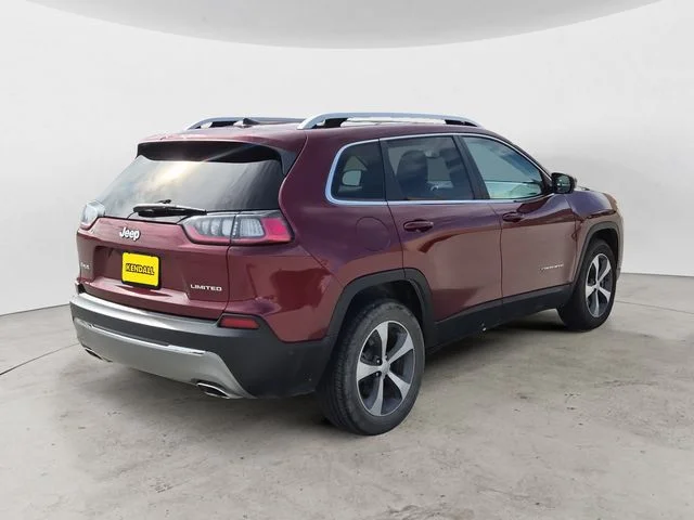 Used 2021 Velvet Jeep Limited image 5