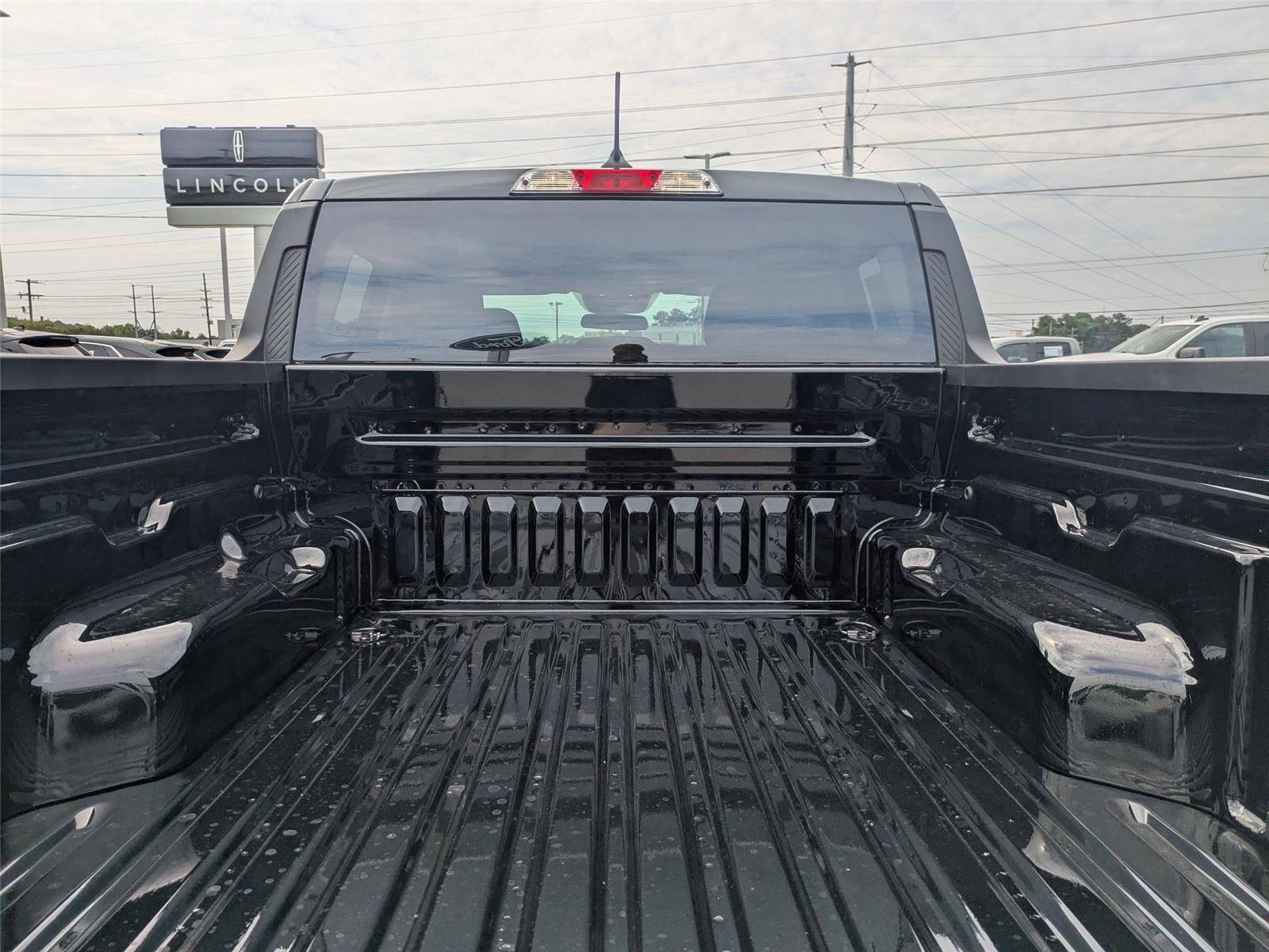 New 2026 Shadow Black Ford XLT image 28