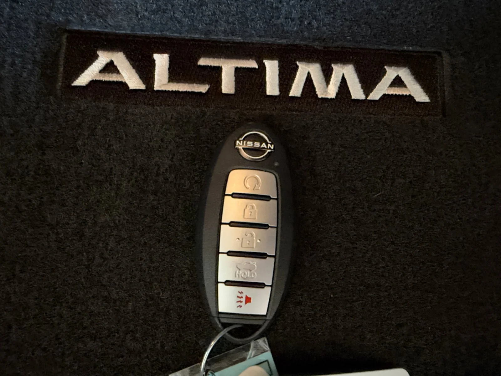Used 2023 Pearl White Tricoat Nissan 2.5 SV image 31
