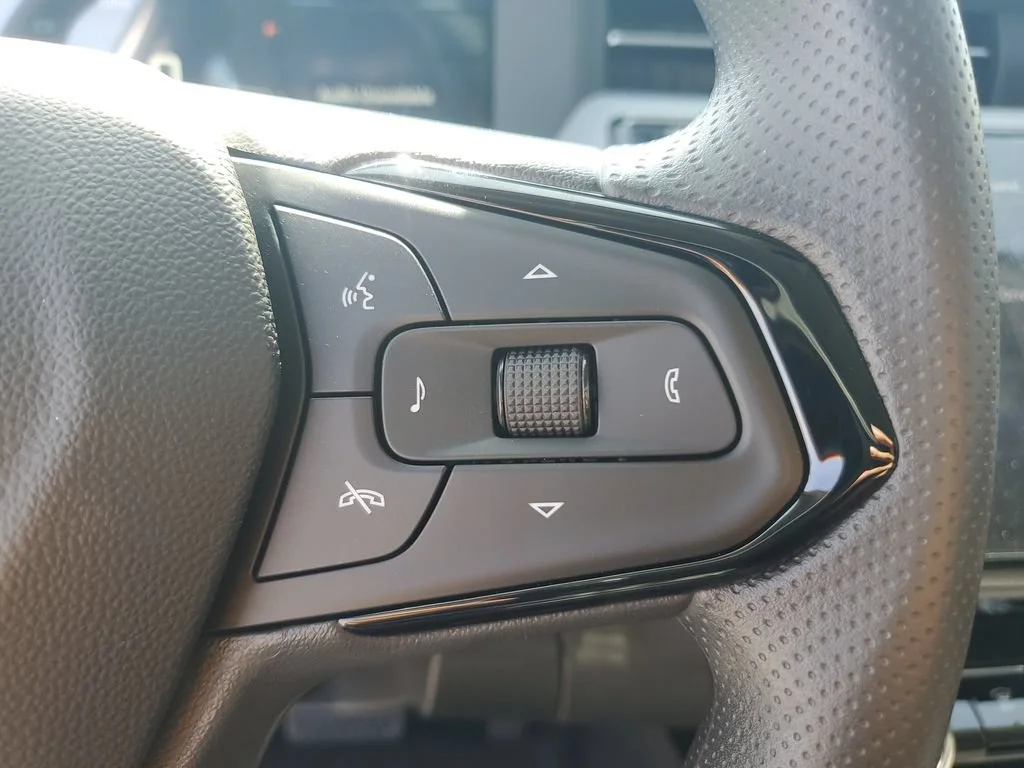 2027 Chevrolet Bolt LT - Photo 28