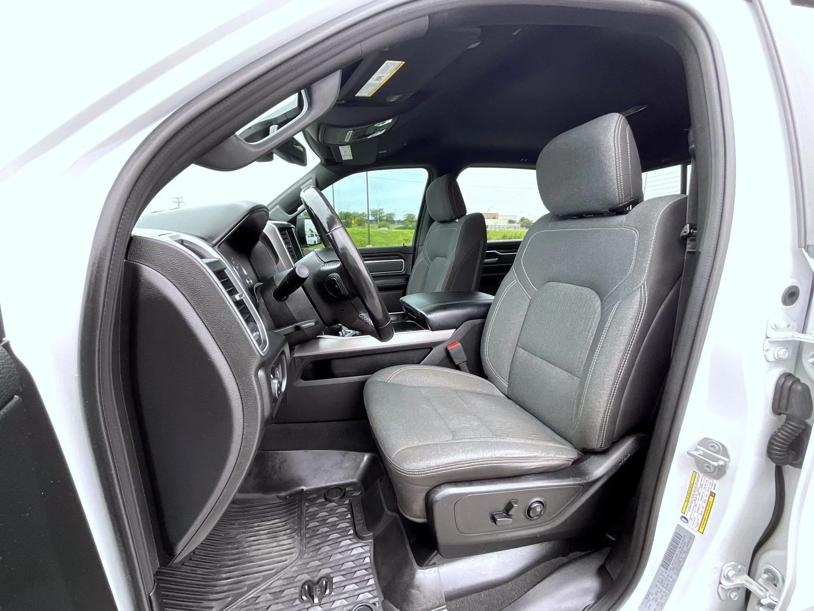 Used 2019 White Ram Big Horn/Lone Star image 10