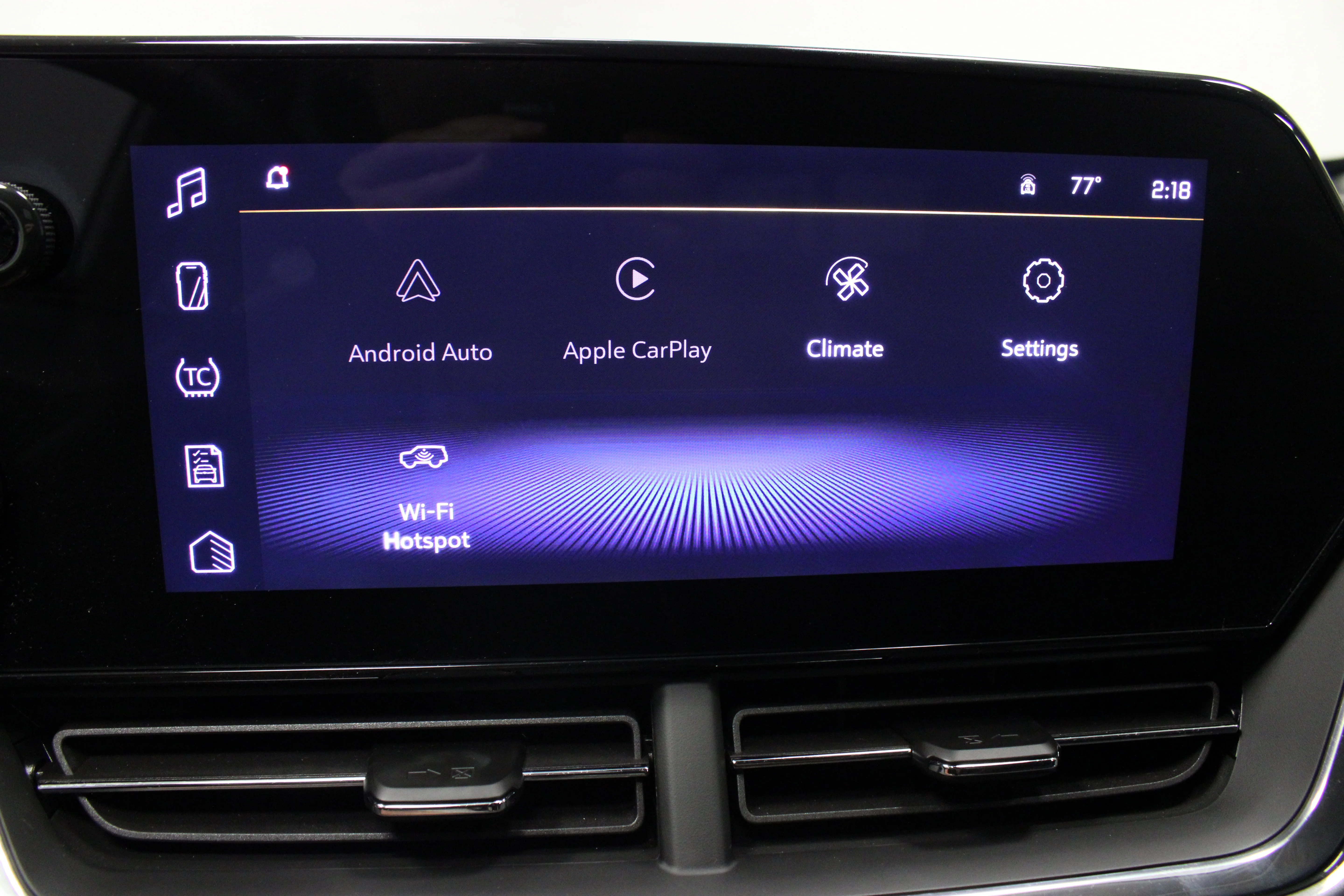 Used 2025 Summit White Chevrolet ACTIV image 25