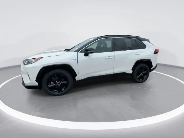 Used 2019 White Toyota XSE image 4