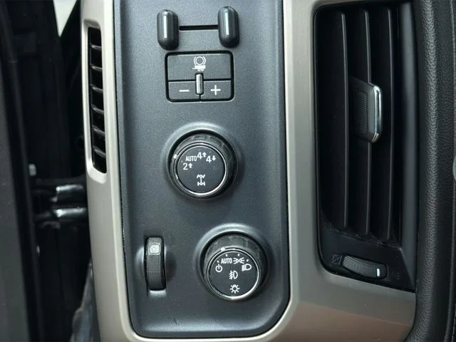 Used 2017 Black GMC Denali image 32