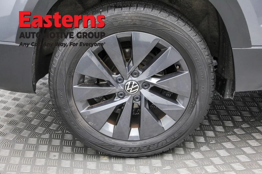 Used 2024 Gray Volkswagen 1.5T S image 28