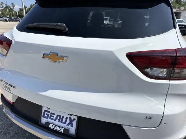 Used 2025 White Chevrolet LT image 20