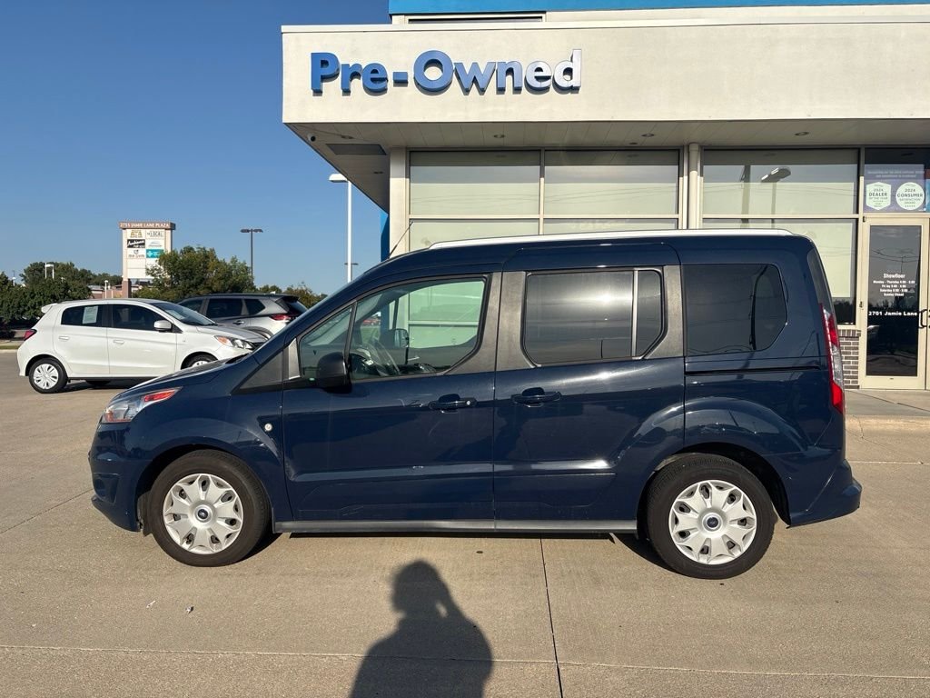 Used 2017 Dark Blue Ford XLT image 8