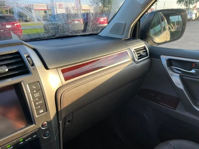 Used 2015 Beige Lexus 460 image 25