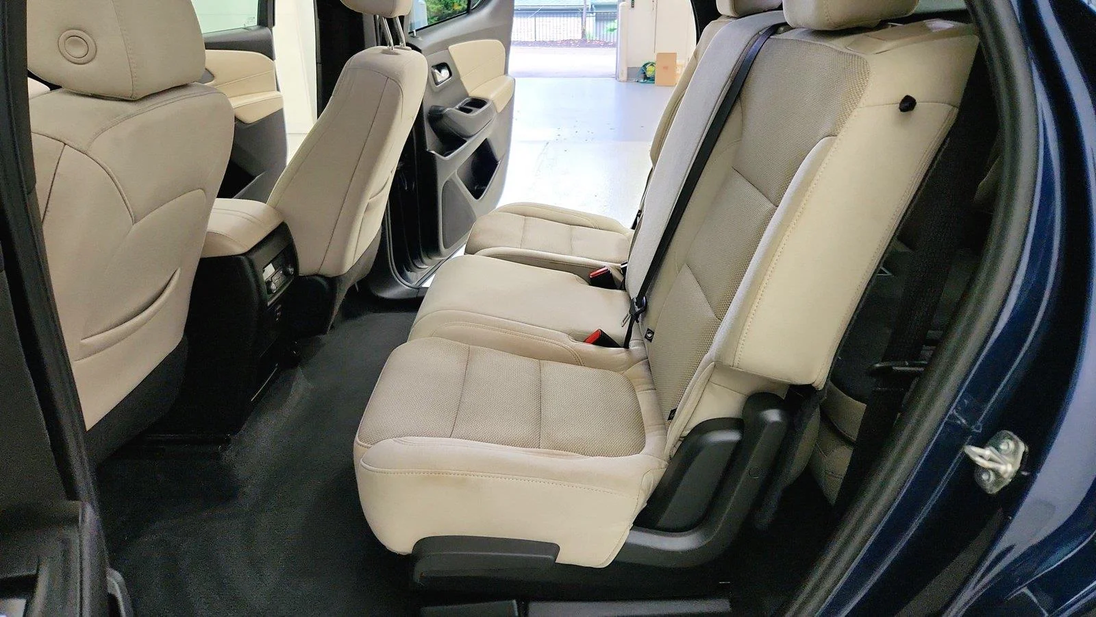 Used 2023 NORTHSKY BLUE METALLIC Chevrolet LS image 25