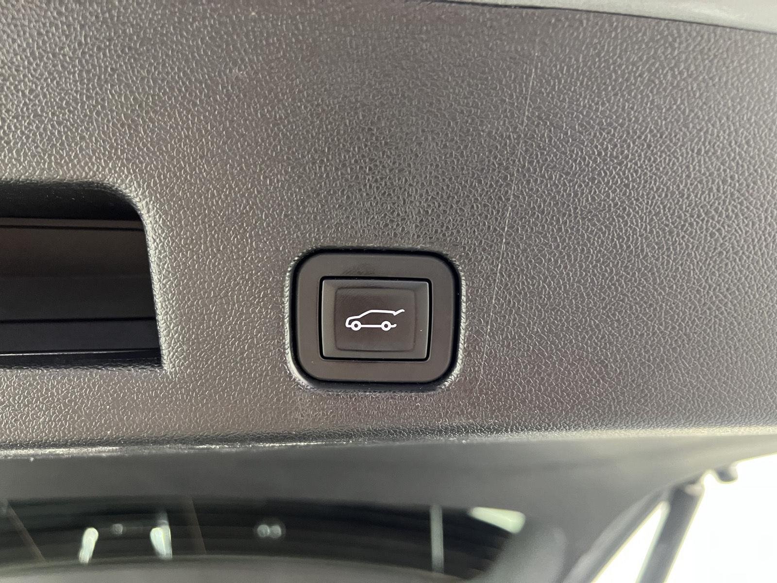 Used 2025 Sterling Gray Metallic Chevrolet AWD RS image 10
