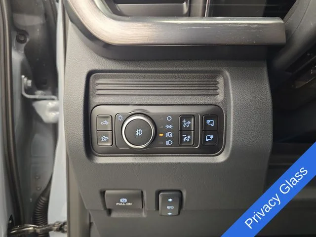 New 2026 Glacier Gray Metallic Tri-Coat Ford F-250® Lariat® image 41