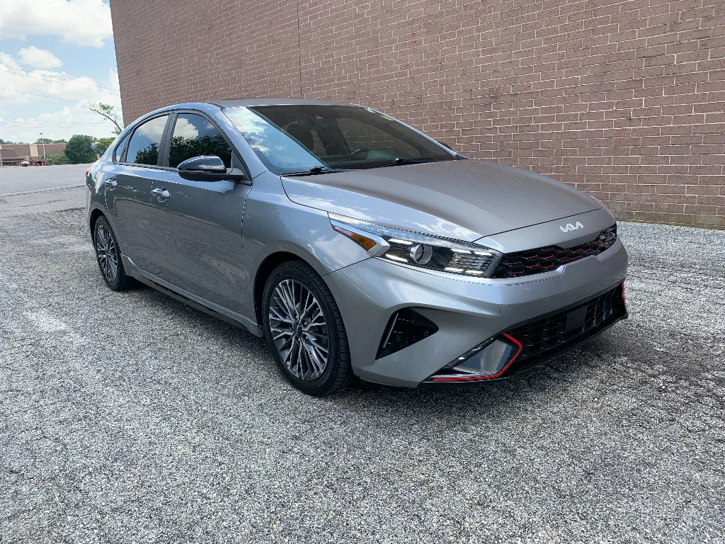 Used 2022 Steel Gray Kia GT-Line image 7