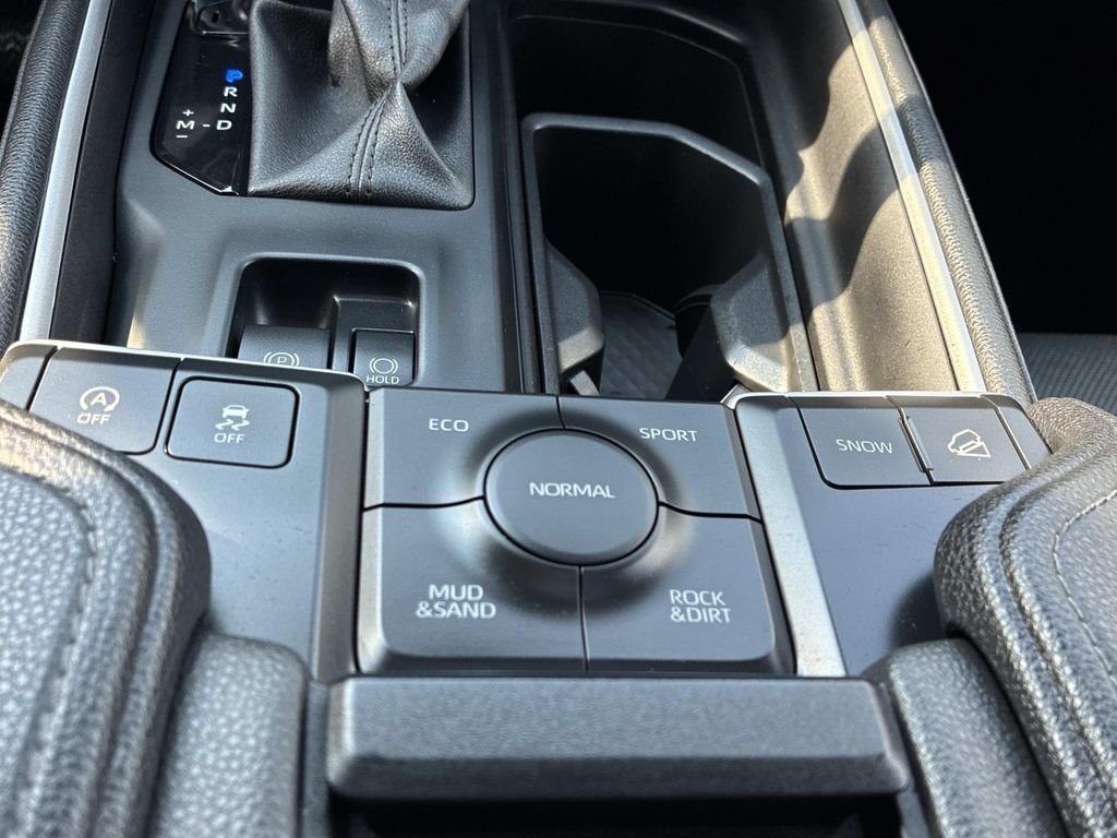 Used 2024  Toyota Limited image 32