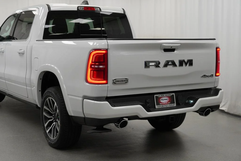 New 2027 Bright White Clear-Coat Exterior Paint RAM Limited image 12