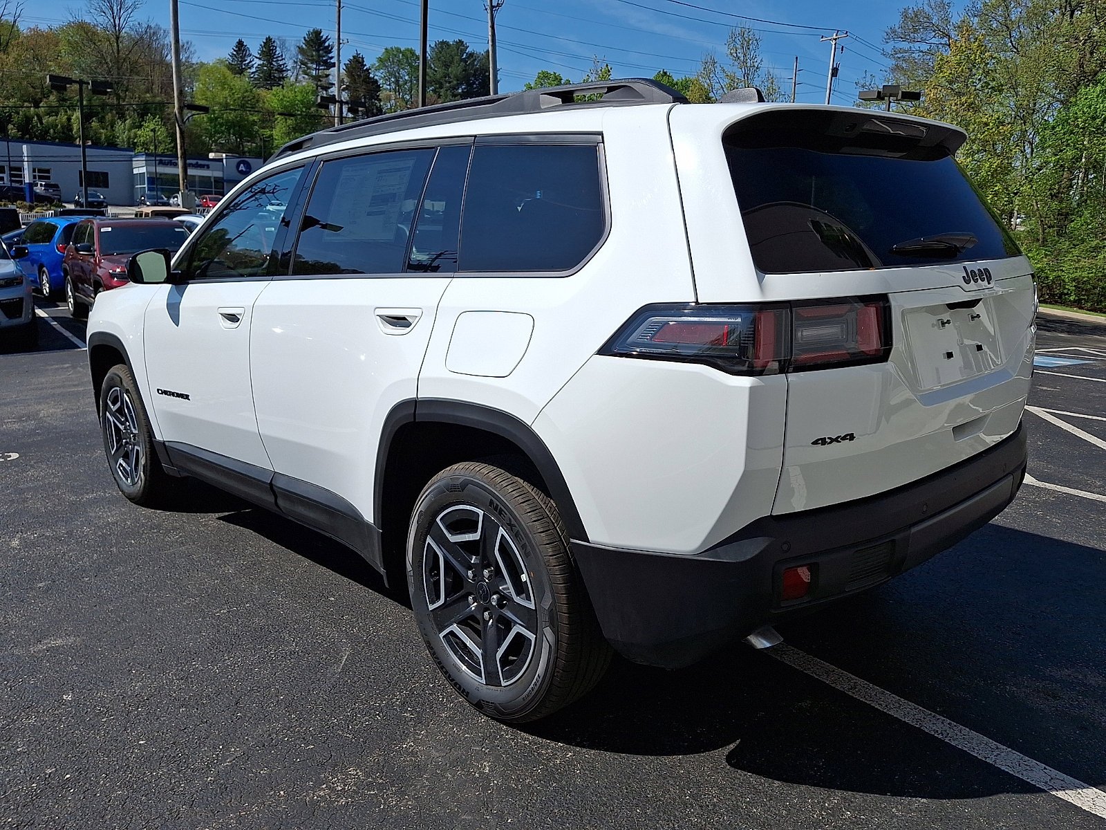 New 2026 Bright White Clear-Coat Exterior Paint Jeep Laredo image 4