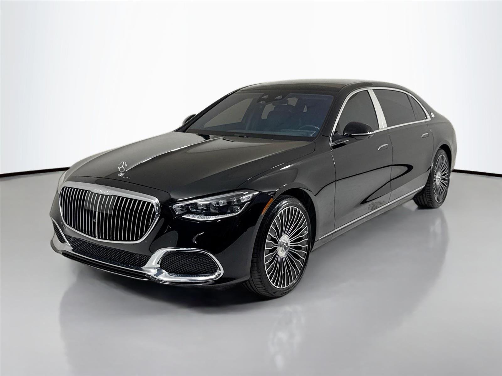 Used 2022 Black Mercedes-Benz Maybach S 580 | Exec Seating | Rear TVs image 10