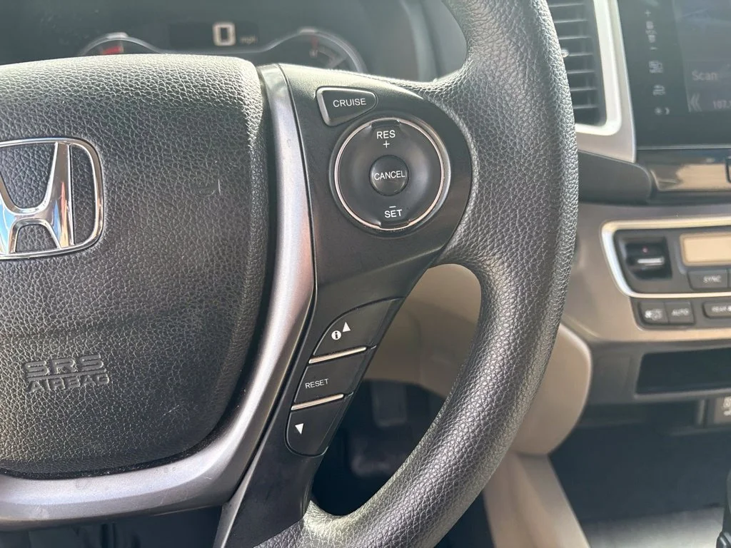 Used 2016  Honda EX image 18