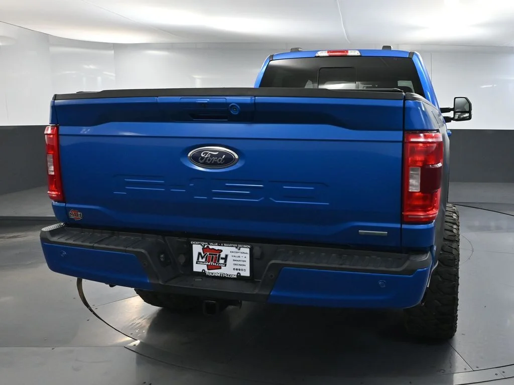 Used 2021 Blue Ford XLT image 7