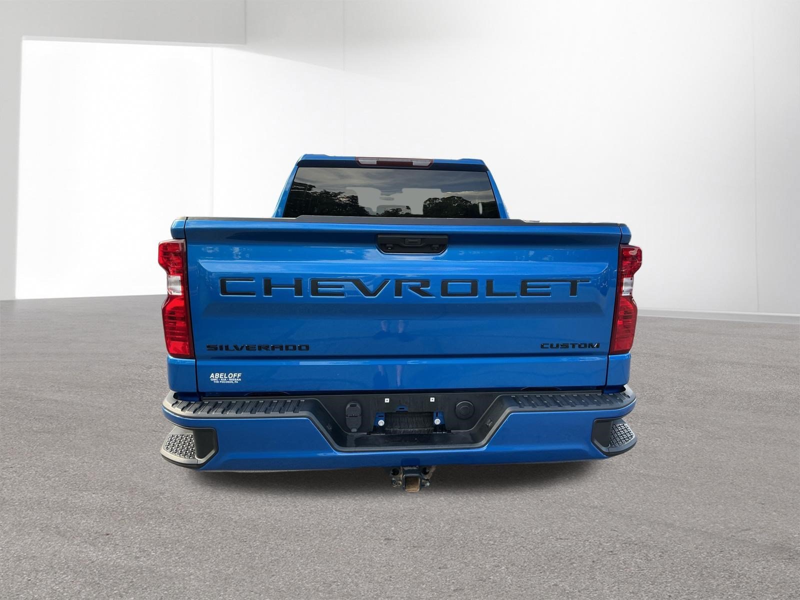 Used 2022 Glacier Blue Metallic Chevrolet Custom image 4