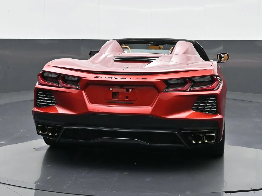 Used 2022 Red Chevrolet Stingray image 16