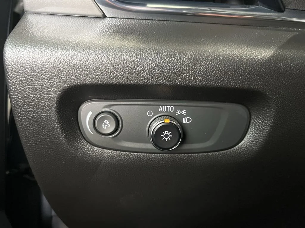 Used 2023 Sterling Gray Metallic Chevrolet LT Cloth image 4