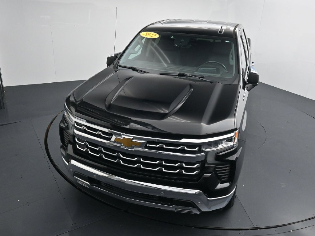 Used 2022 Black Chevrolet LTZ image 25
