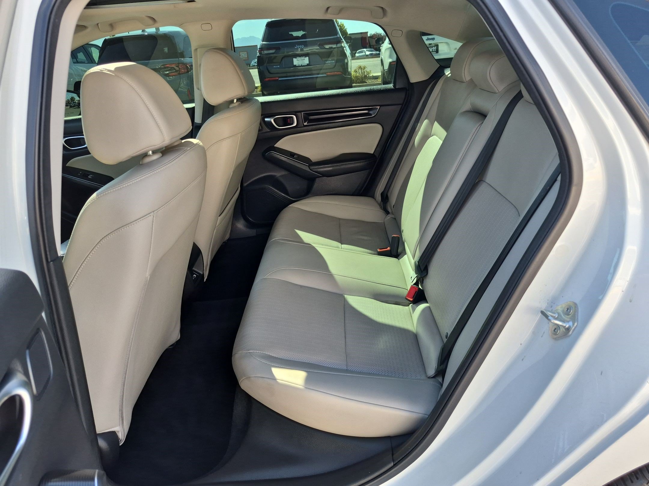 Used 2022 Platinum White Pearl Honda Touring image 27