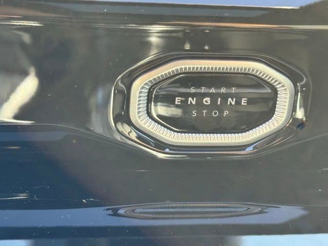 New 2026 Baltic Gray Metallic Clearcoat Jeep Limited image 21
