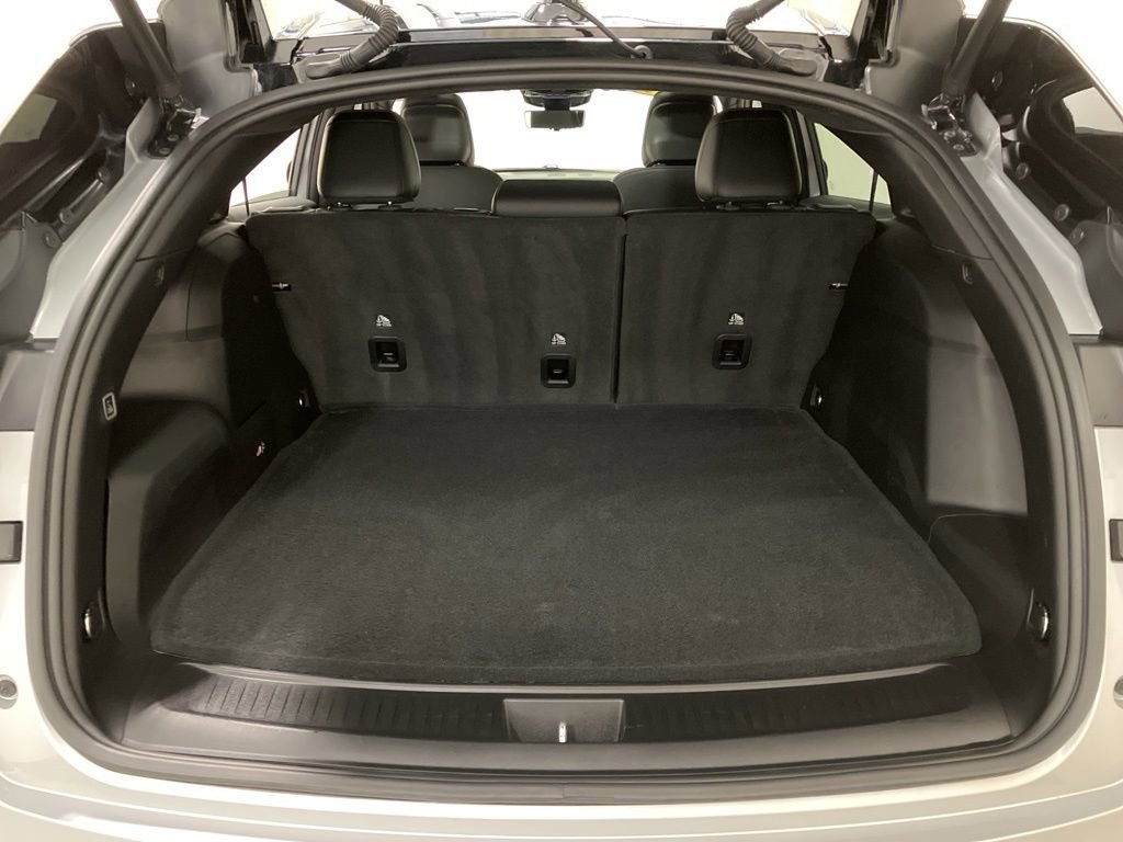 Used 2024 Silver Zynith Clearcoat Jeep Launch Edition image 18