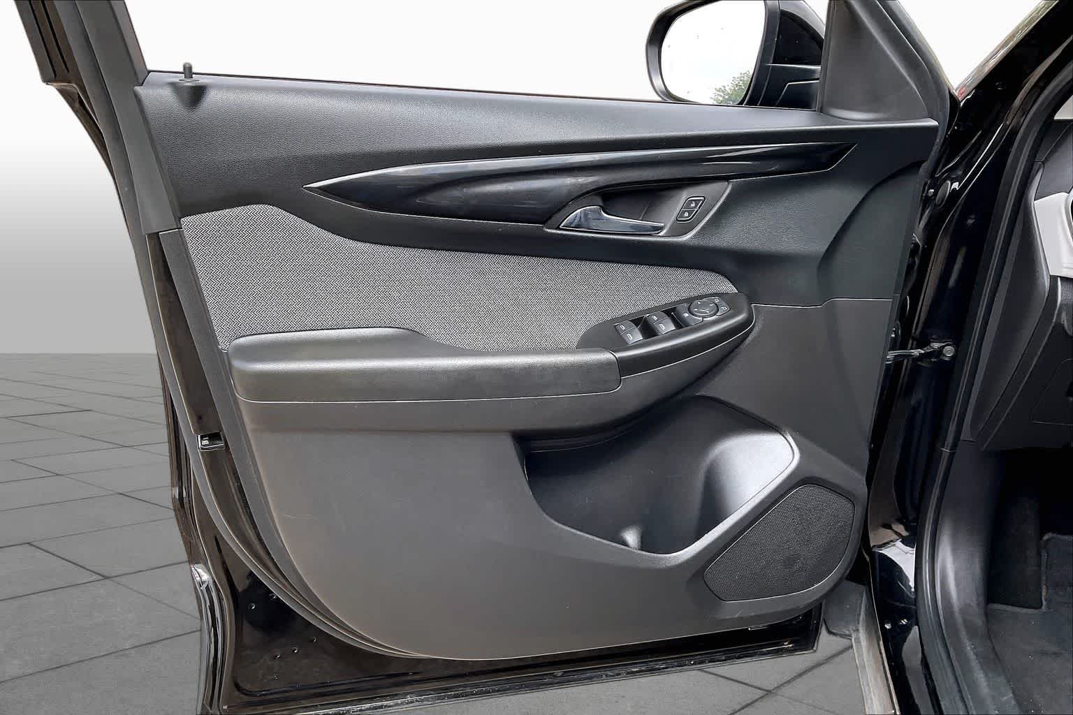Used 2025 Mosaic Black Metallic Chevrolet LT image 21