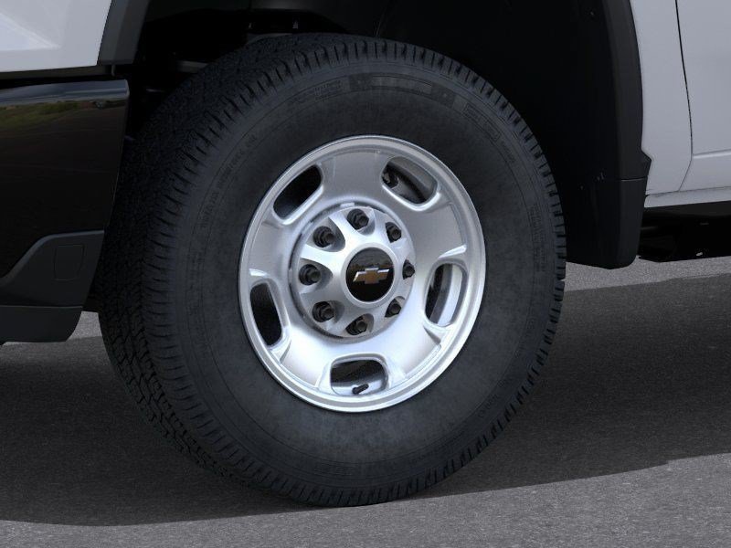 New 2026 Summit White Chevrolet WT image 9