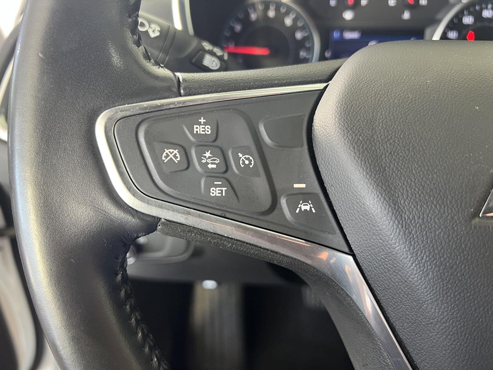 Used 2022 Summit White Chevrolet LT image 9