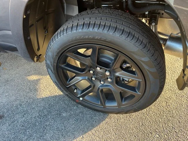 New 2026 Granite Crystal Metallic Clear-Coat Exterior Paint RAM Laramie image 20
