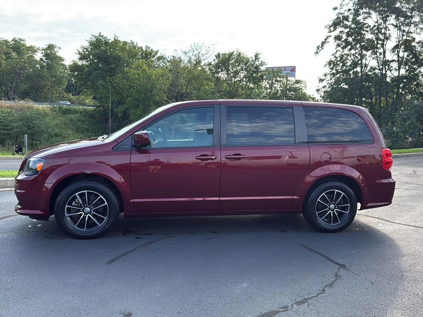 Used 2019 Red Dodge SE Plus image 2