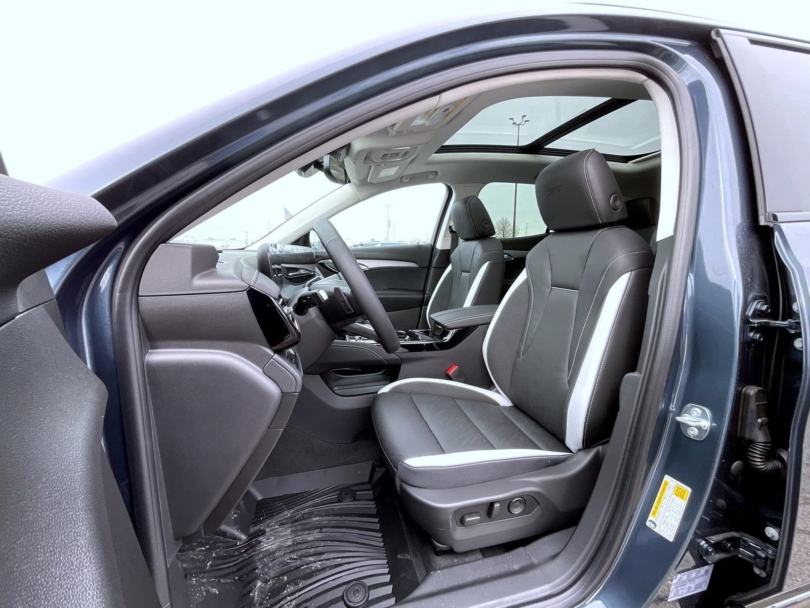 2026 Buick Envision Sport Touring - Photo 10
