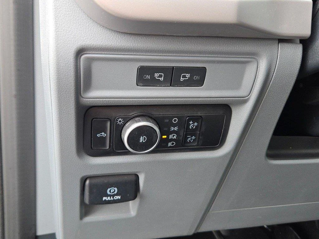 Used 2023 Agate Black Ford XLT image 22